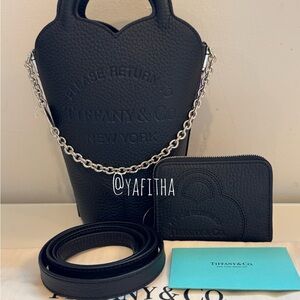 Tiffany & Co. Return To Tiffany set, grainy black (NWT)